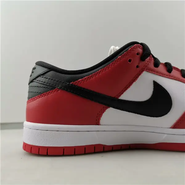 NIKE DUNK LOW CHICAGO 