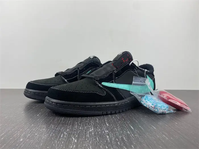 Travis Scott x Air Jordan 1 Low 