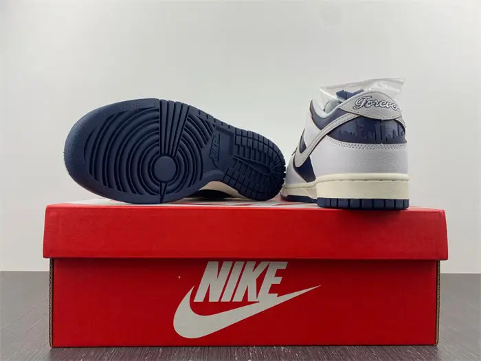 Nike SB Dunk Low HUF New York City 