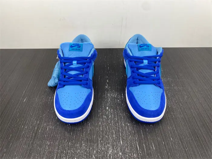 Nike SB Dunk Low Blue Raspberry 