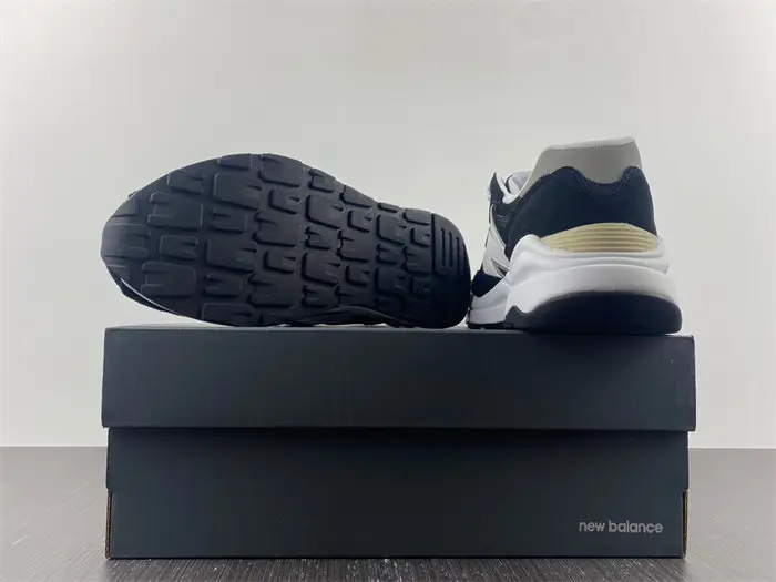 New Balance 57 40 Black White 