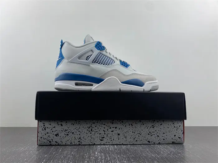 Air Jordan 4 