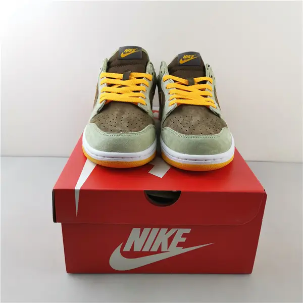 NIKE DUNK LOW DUSTY OLIVE - 