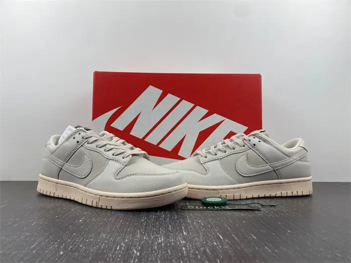 Nike Dunk Low 