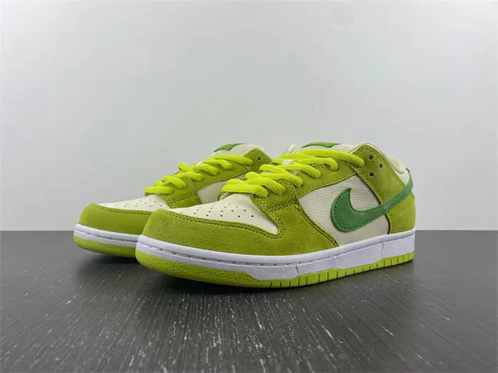 Nike SB Dunk Low Green Apple 