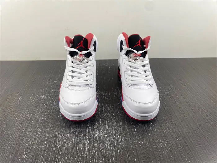 Jordan 5 Retro Fire Red Black Tongue 