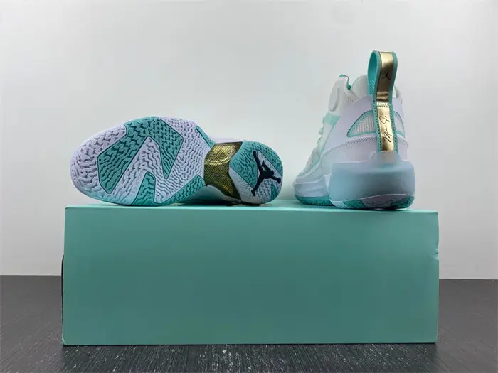 Air Jordan XXXVII Guo 