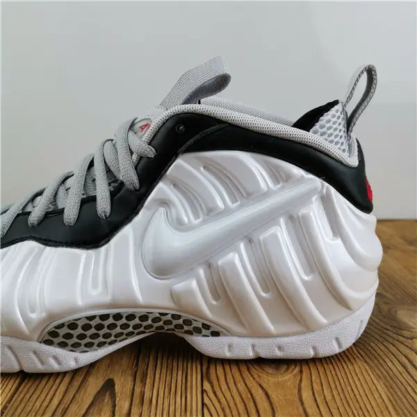 NIKE AIR FOAMPOSITE PRO WHITE BLACK UNIVERSITY RED 