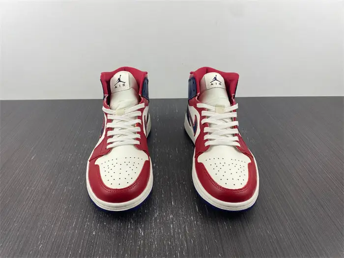 Air Jordan 1 Mid 