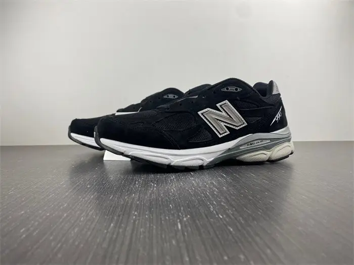 New Balance 990v3 Black White 