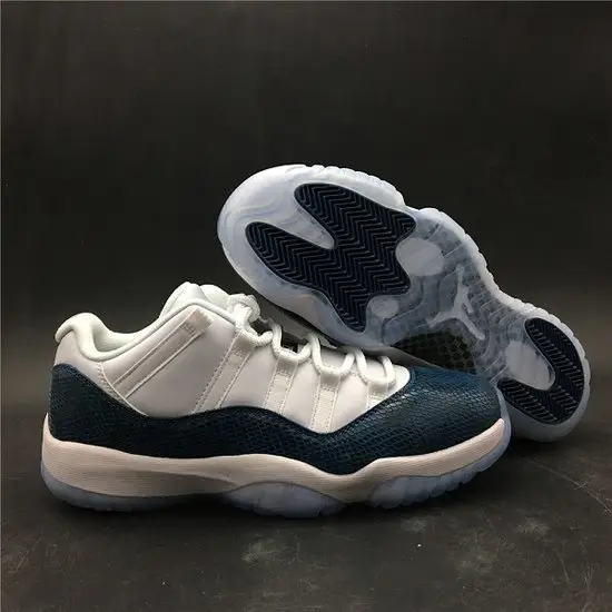 Air Jordan 11 Low 