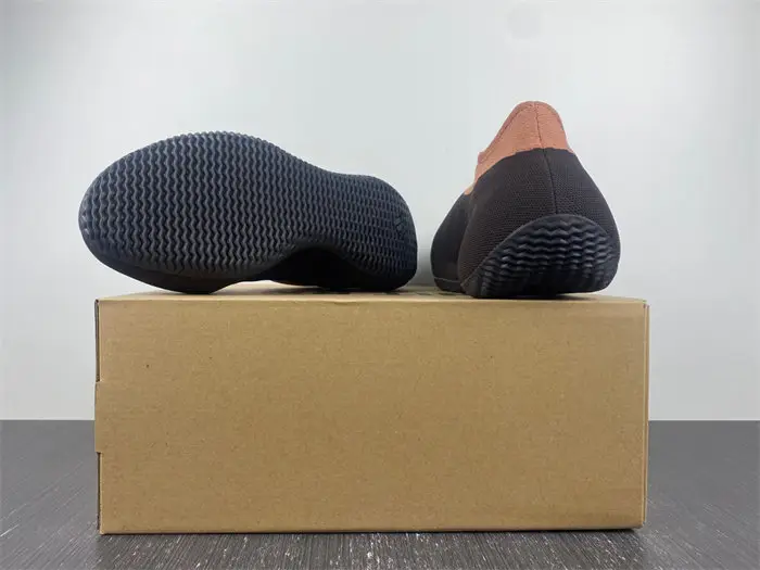 adidas Yeezy Knit RNR Stone Carbon 