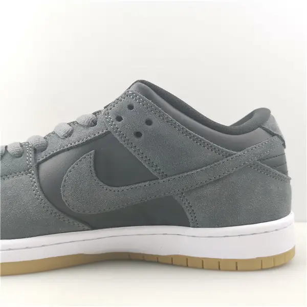 Nike SB Dunk Low Dark Grey Black Gum 