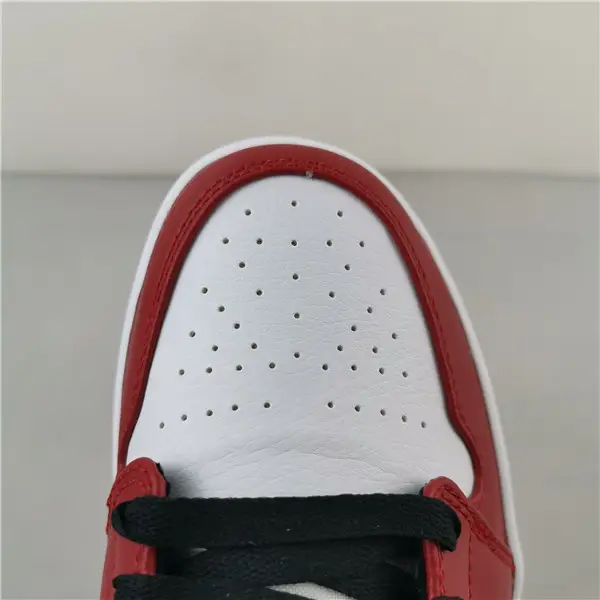 Jordan 1 Mid Chicago (2020) 