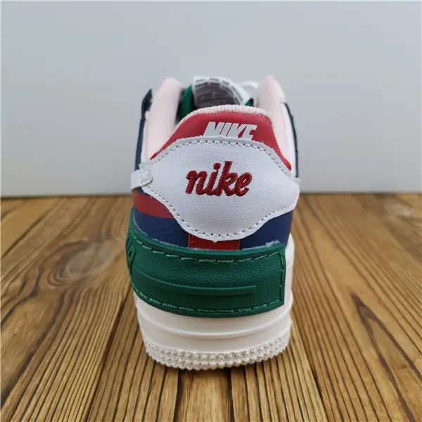 Air Force 1 new blue, green and pink women's shoes are assembled and deconstructed into the original Air Force logo 