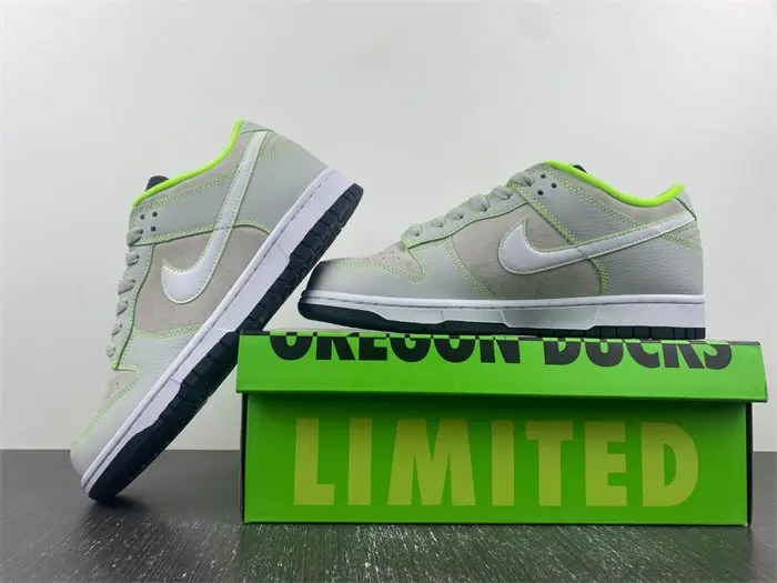 Nike Dunk Low University of Oregon PE 