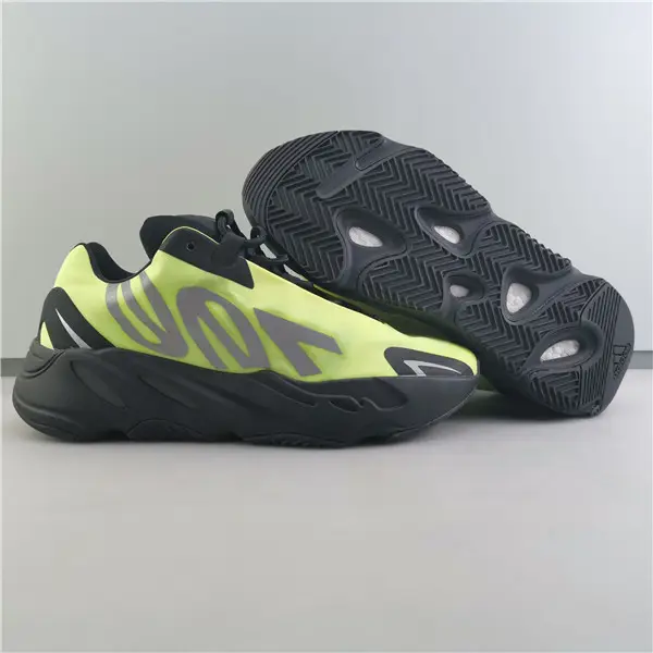Yeezy Boost 700 MNVN 