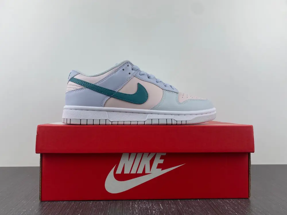 Nike Dunk Low GS 