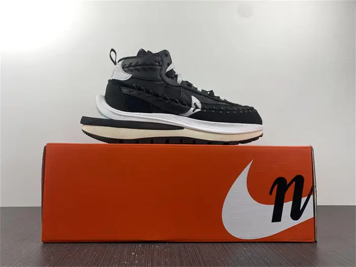 Nike Vaporwaffle sacai Jean Paul Gaultier Black White 