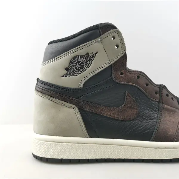 AIR JORDAN 1 HIGH OG 
