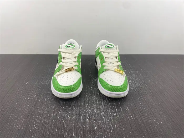 Nike Dunk Low Disrupt 2 Just Do It Snakeskin Green 