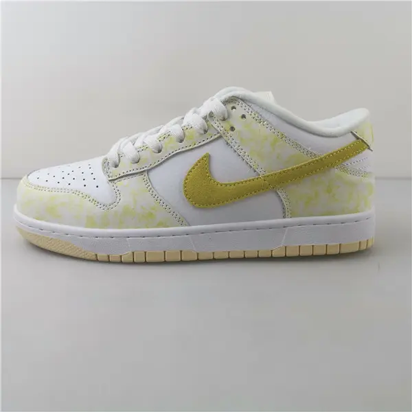 Nike Dunk Low Yellow Strike (W) 
