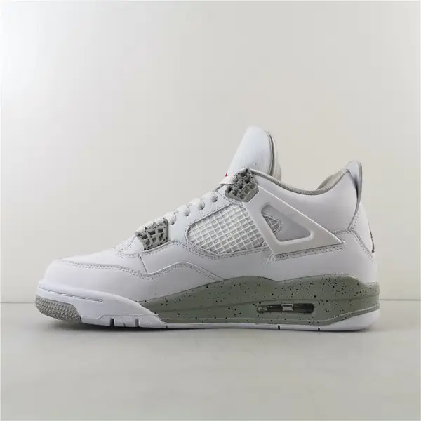 AIR JORDAN 4 