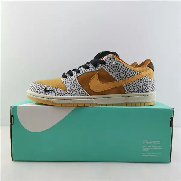 Nike SB Dunk Low Safari - 