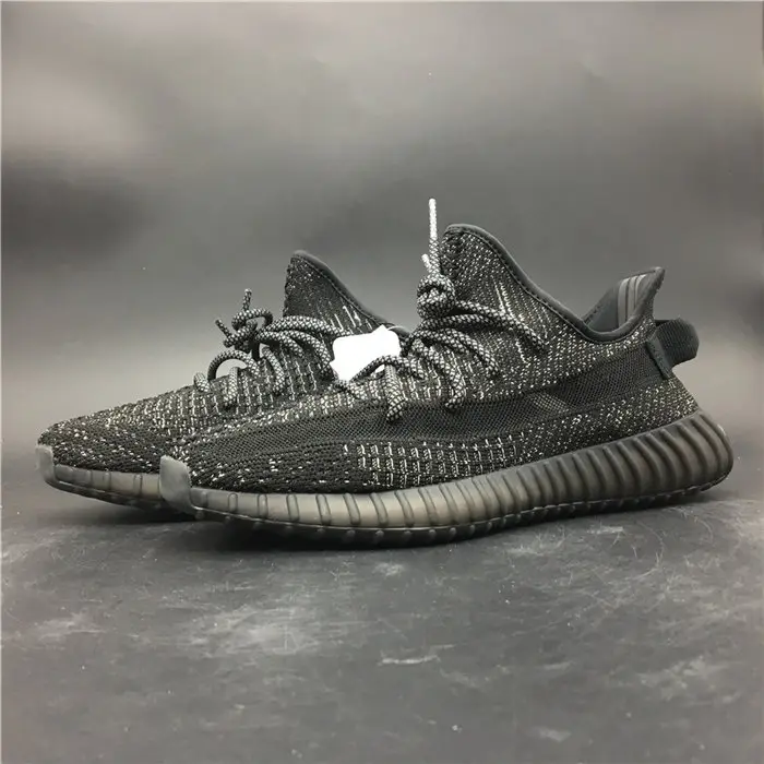 adidas Yeezy Boost 350 V2  black 