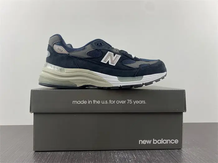 New Balance 992 Navy Grey 