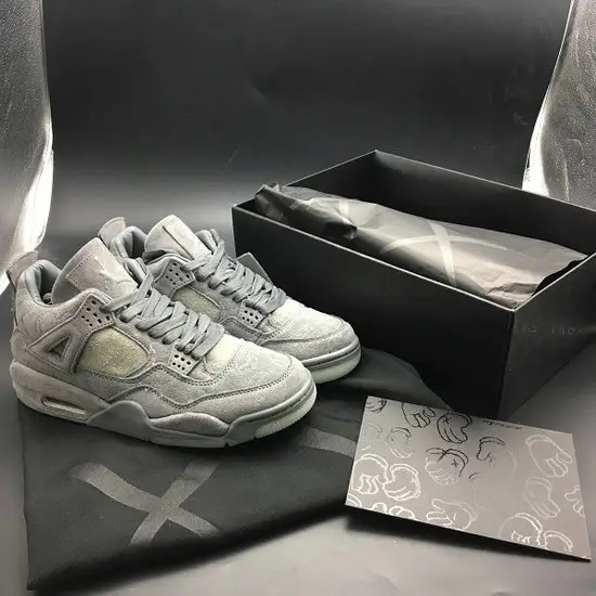 AIR JORDAN 4 RETRO 