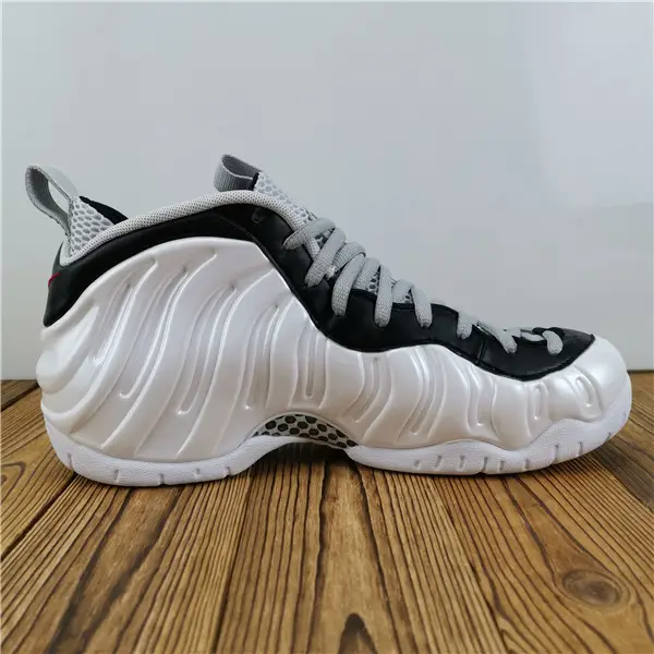 NIKE AIR FOAMPOSITE PRO WHITE BLACK UNIVERSITY RED 