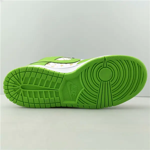 Supreme Nike SB Dunk Low Green 