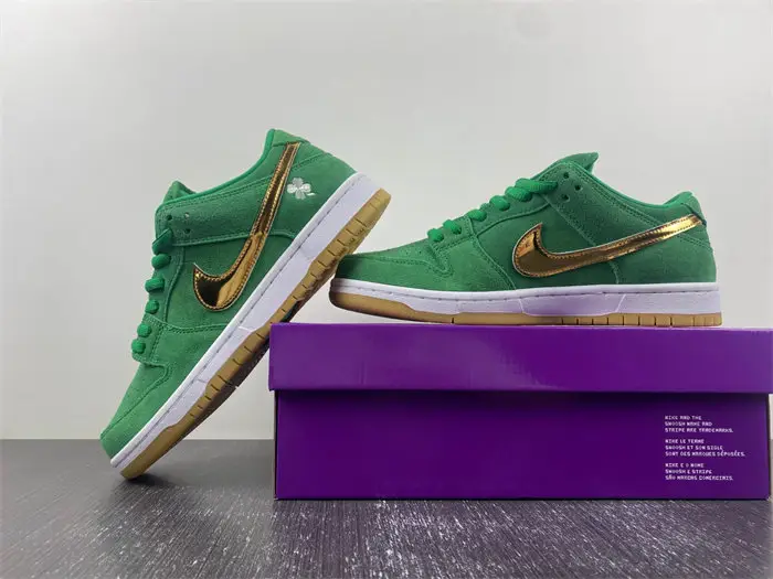Nike SB Dunk Low 