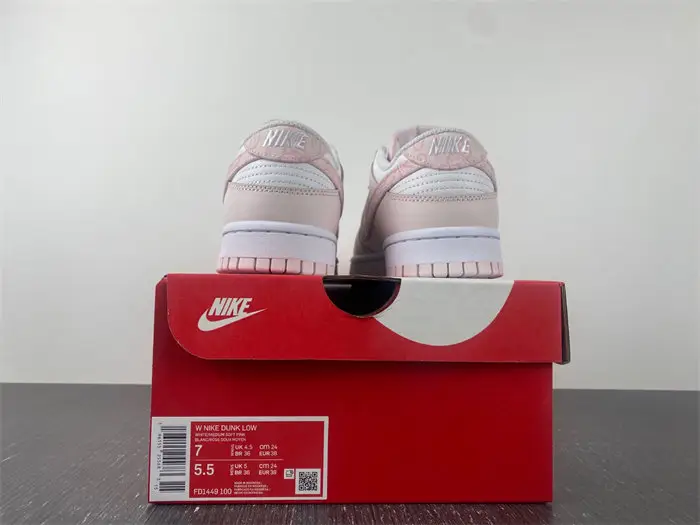 Nike Dunk Low Essential Paisley Pack Pink 