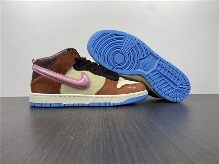 Social Status x Nk SB Dunk Mid 