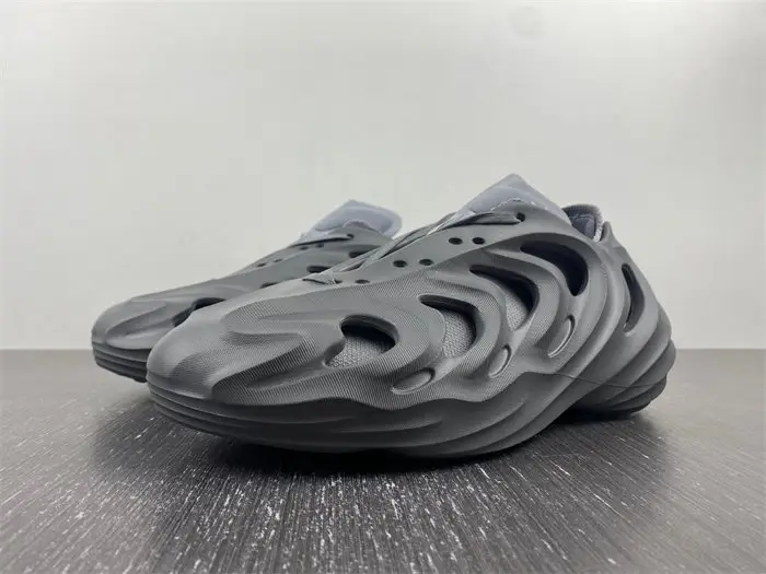adidas adiFOM Q 