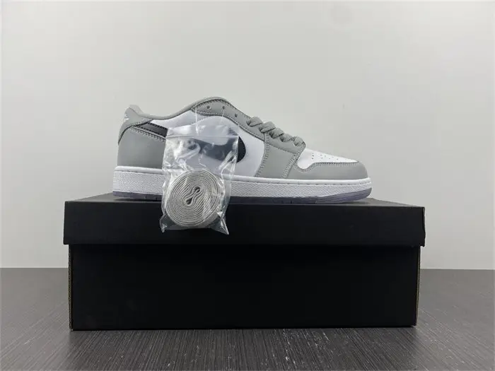 Jordan 1 Retro Low Golf Wolf Grey 