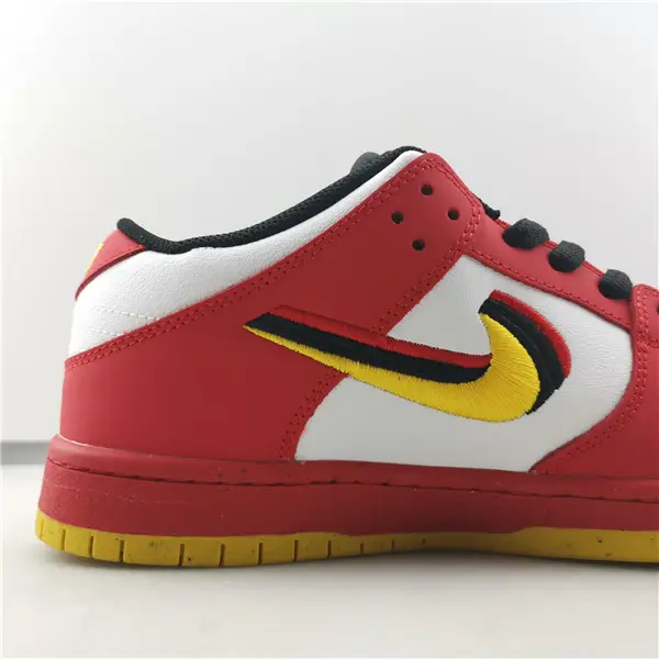 NIKE SB DUNK LOW 