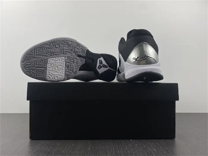 Nike Kobe 5 