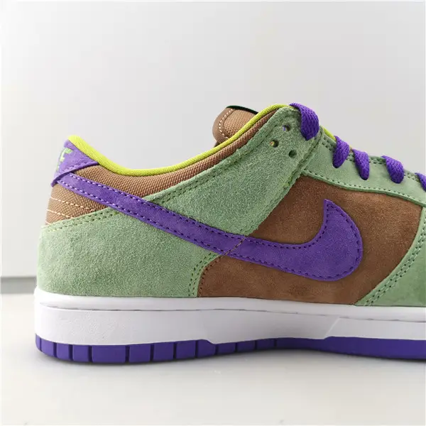 Nike SB Dunk Low SP 