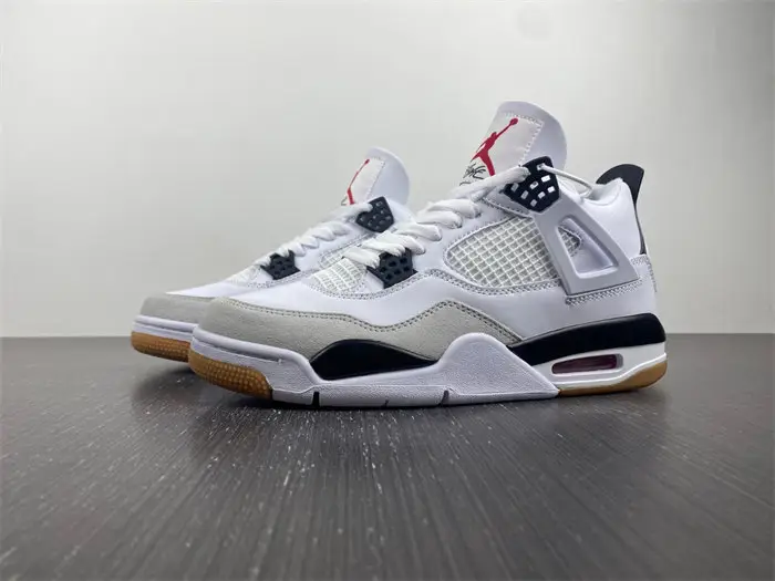 Nike SB x Air Jordan 4 