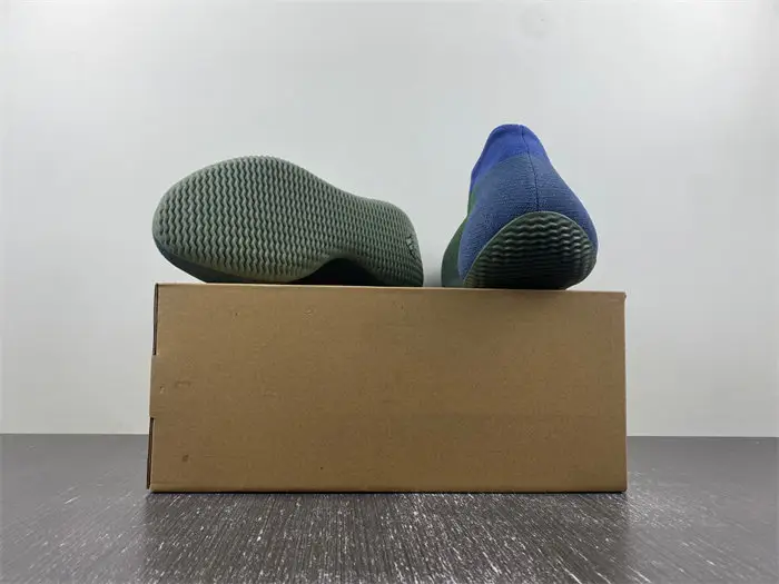 adidas Yeezy Knit RNR 