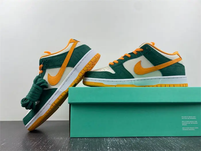 Nike SB Dunk Low Legion Pine Kumquat 