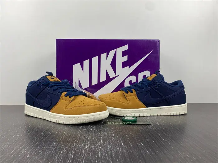 Nike SB Dunk Low Pro PRM 90s Backpack 