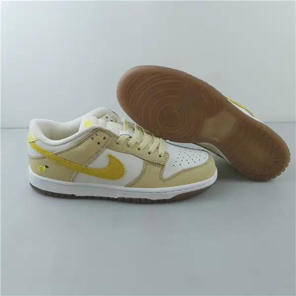Nike Dunk Low Lemon Drop (W) 