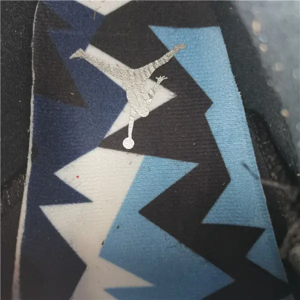 AIR JORDAN 