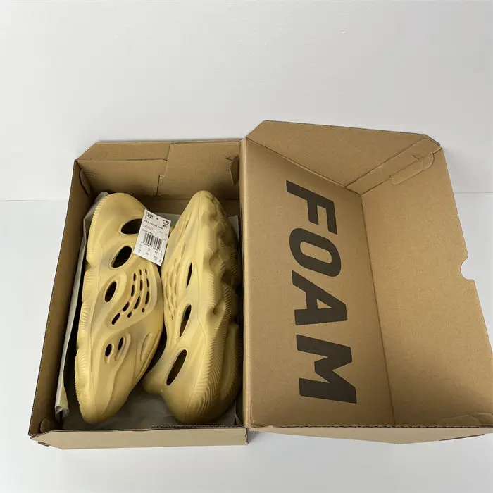 adidas Yeezy Foam RNR Desert Sand 