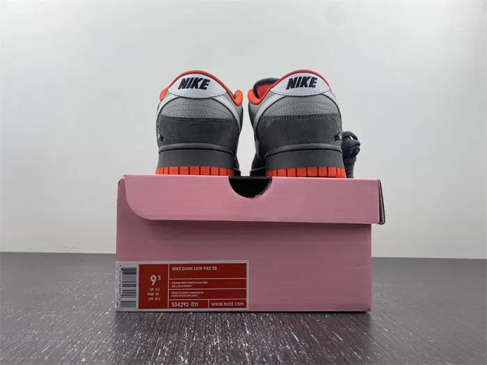 Nike SB Dunk Low 
