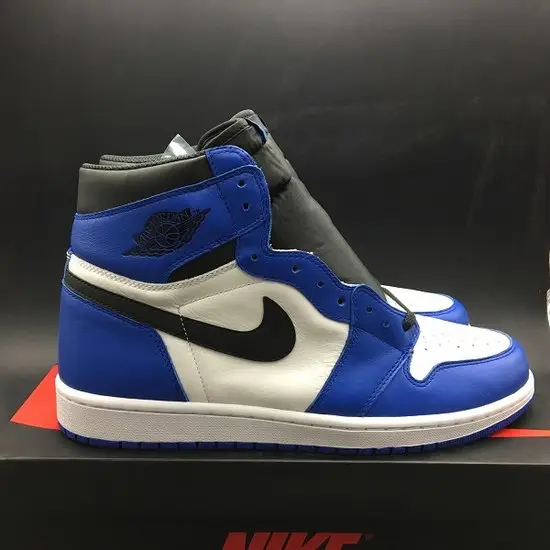 AIR JORDAN 1 HIGH OG 